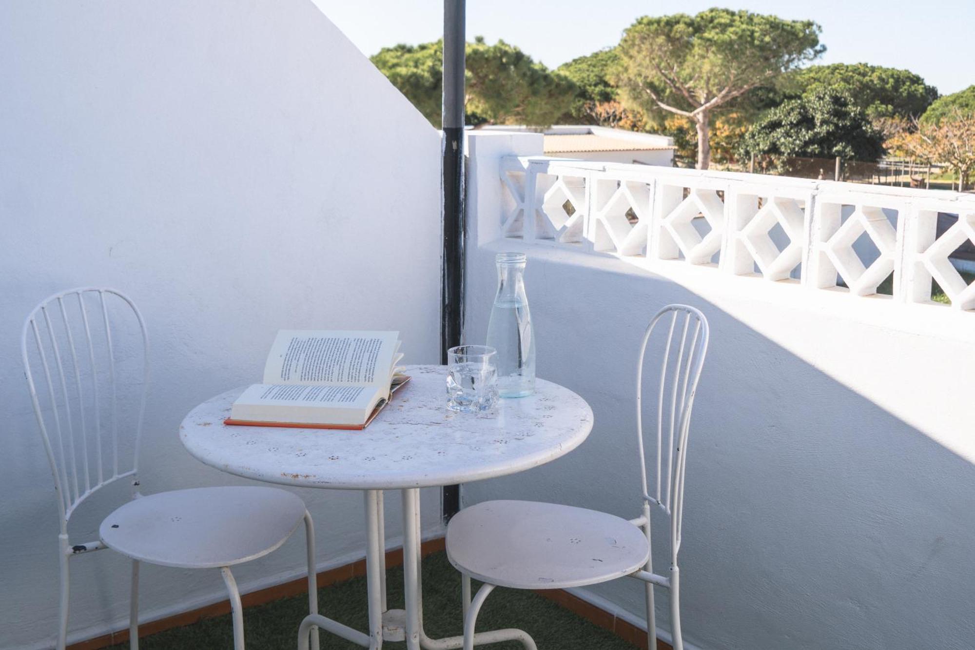 La Posada De Trafalgar ลอสกาญอสเดเมกา ภายนอก รูปภาพ